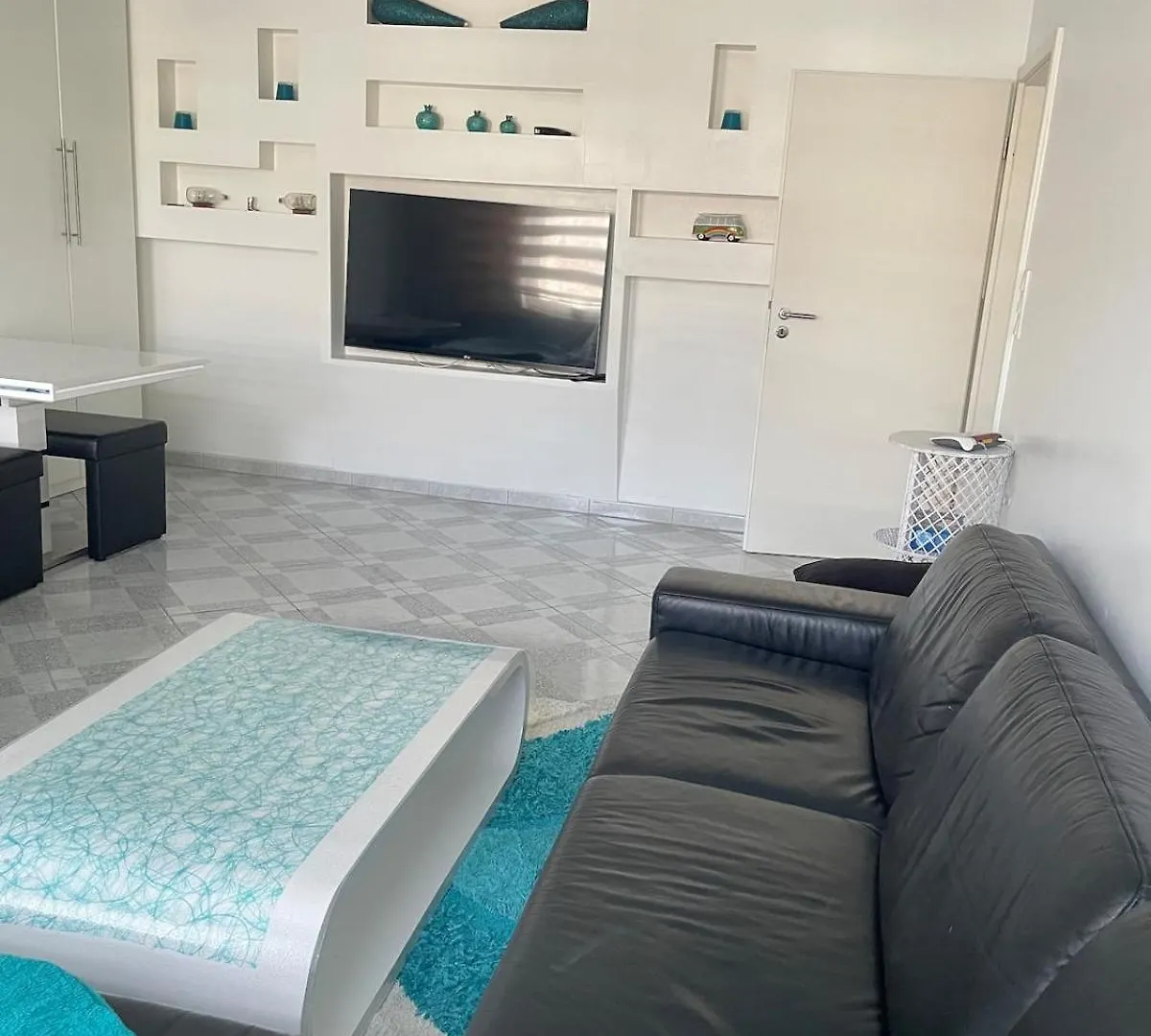 2 Zimmer Whg In Hannover Naehe Zentrum Mit Whirlpool Und Nahen Oeffentliche Verkehrsmitteln 0*,