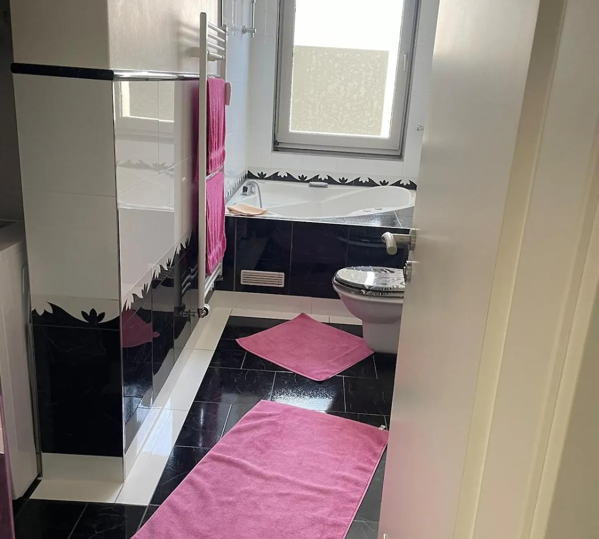 2 Zimmer Whg In Hannover Naehe Zentrum Mit Whirlpool Und Nahen Oeffentliche Verkehrsmitteln Apartment
