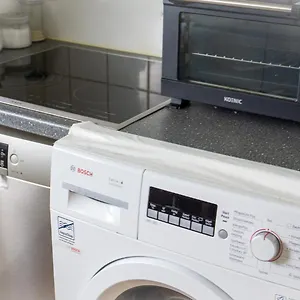  Apartment - Good & Calm Location - Contactless Check-in